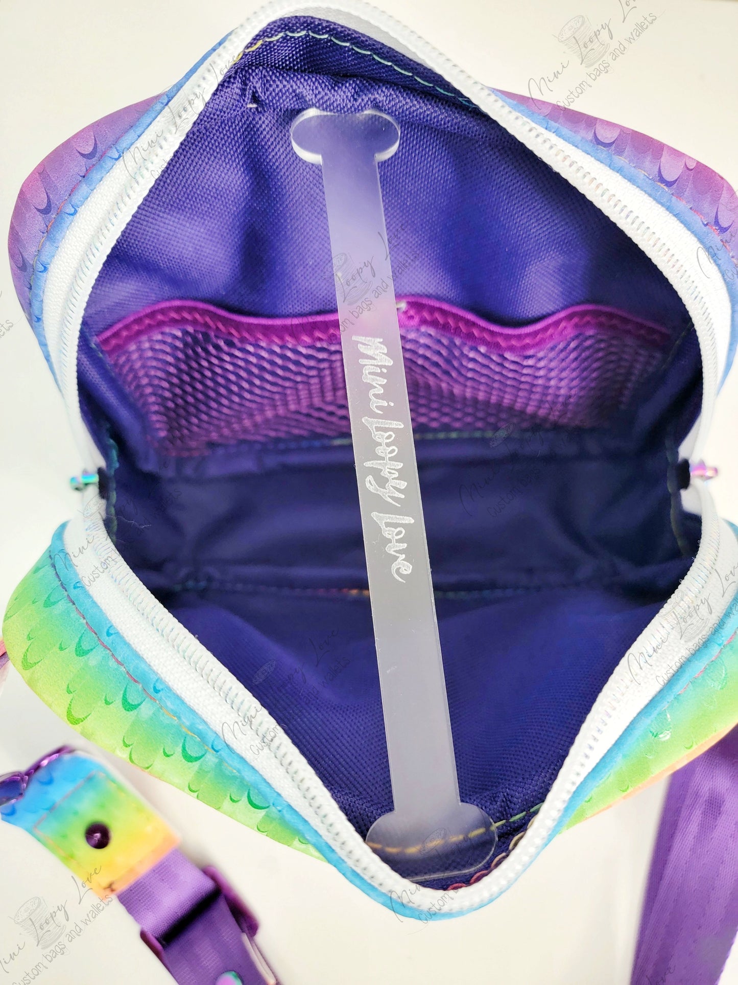 Rayna sling bag: Rainbow stripes