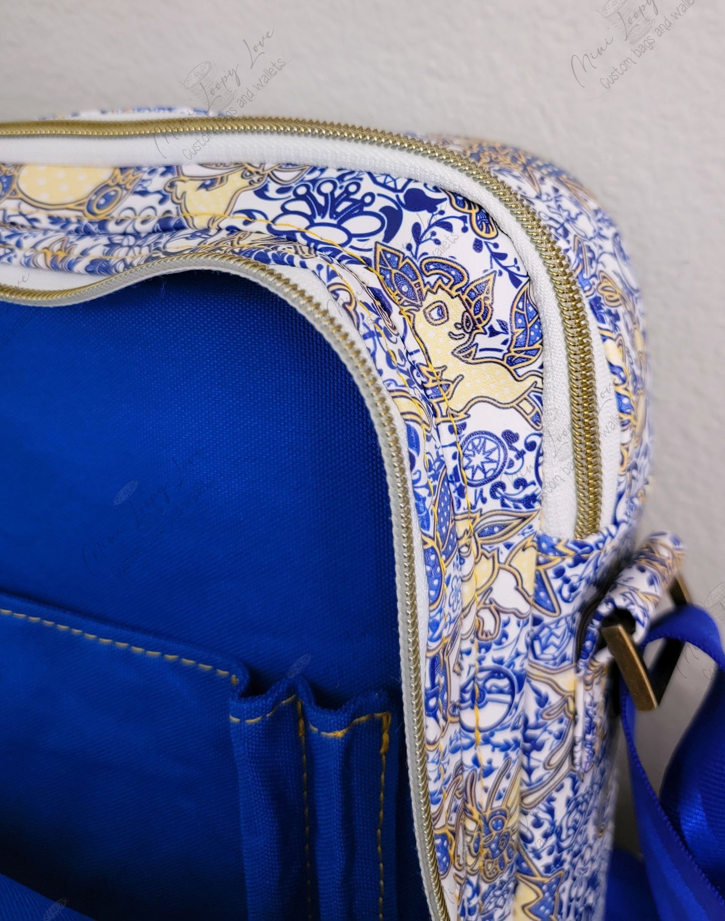 Widget Messenger Bag: Blue Poke Lace