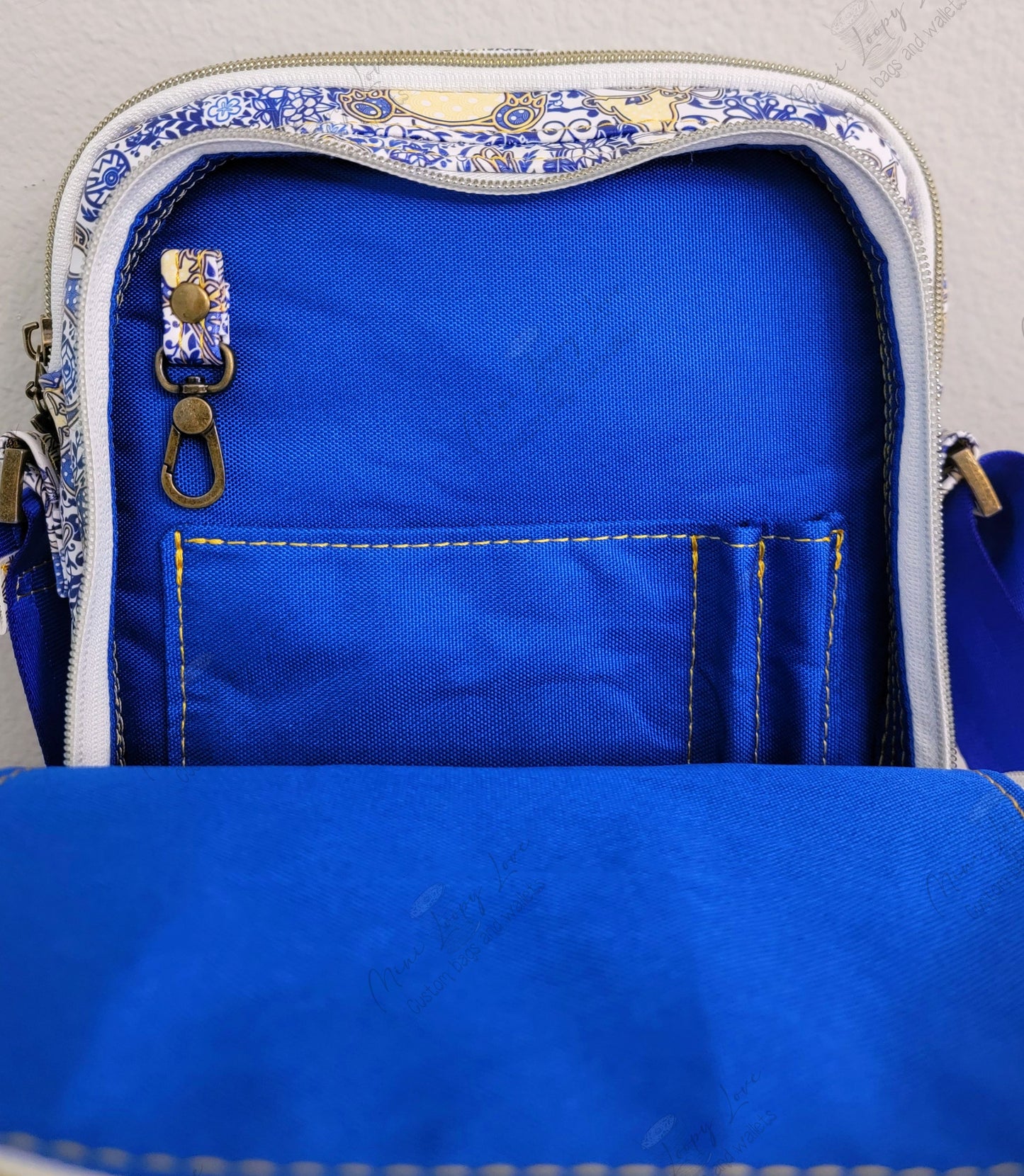 Widget Messenger Bag: Blue Poke Lace