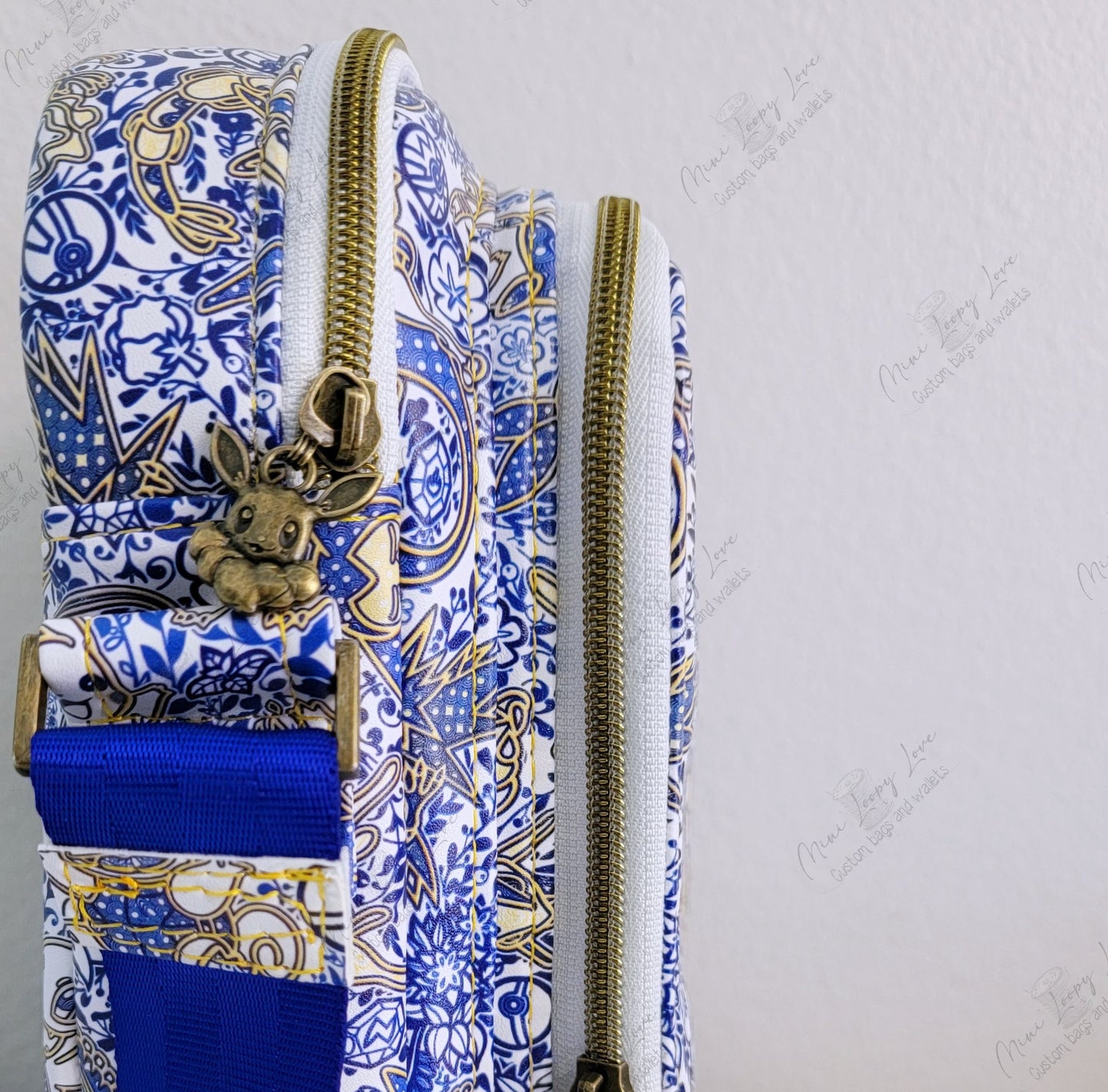 Widget Messenger Bag: Blue Poke Lace