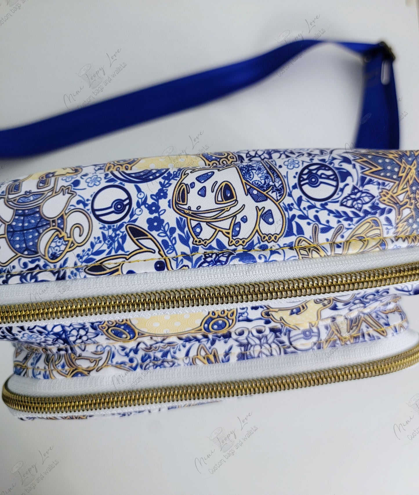 Widget Messenger Bag: Blue Poke Lace