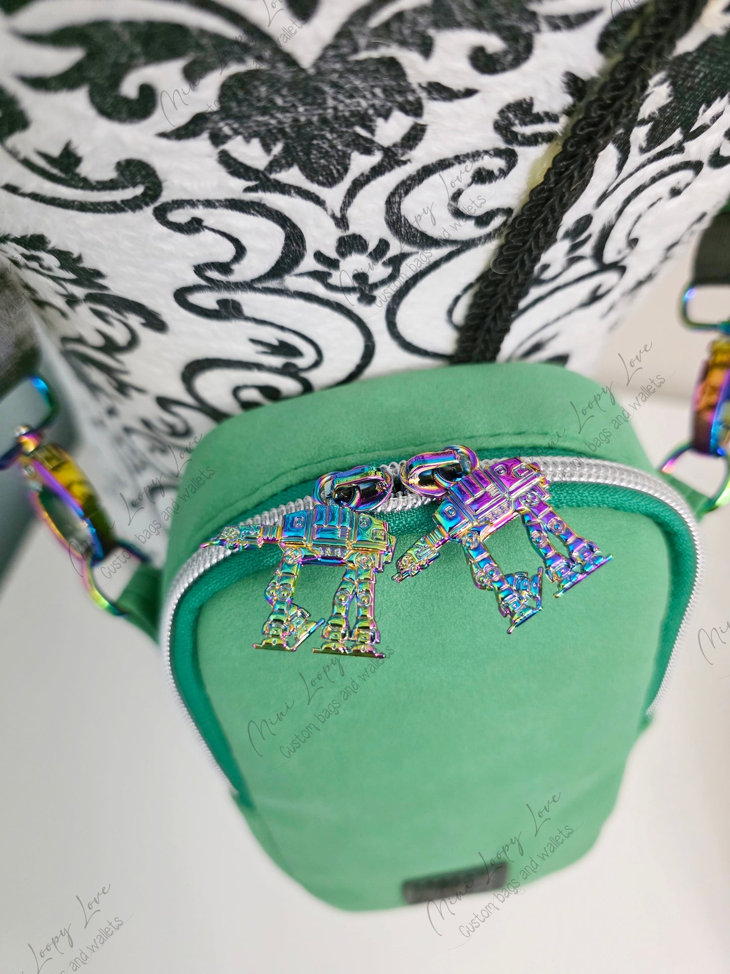 Magnolia Rae Traveler Pouch: Green SW