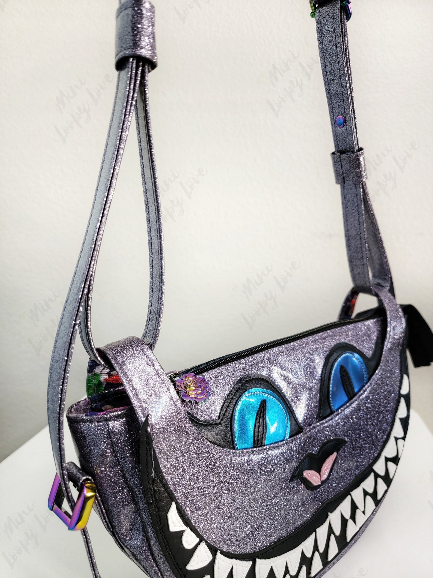 Luna shoulder bag: Chess face