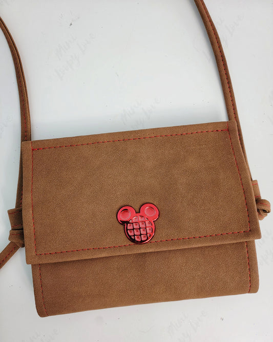 Janine crossbody: Red waffle